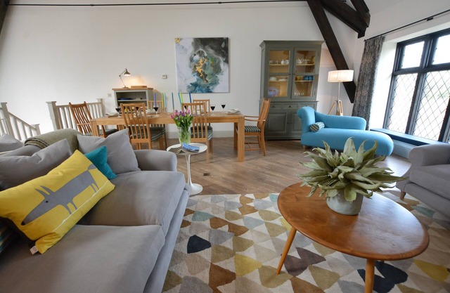 BADMINTON, THORPENESS, pet friendly, with open fire in Thorpeness