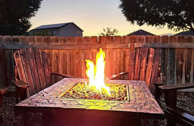 ⭐Badminton/Volleyball net⭐️100Mbps⭐️3 TVs⭐️15min→Indian Creek Plaza⭐2600ft² ⭐