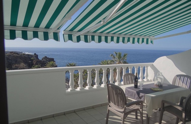 SOL BAY Waterfront Apartment