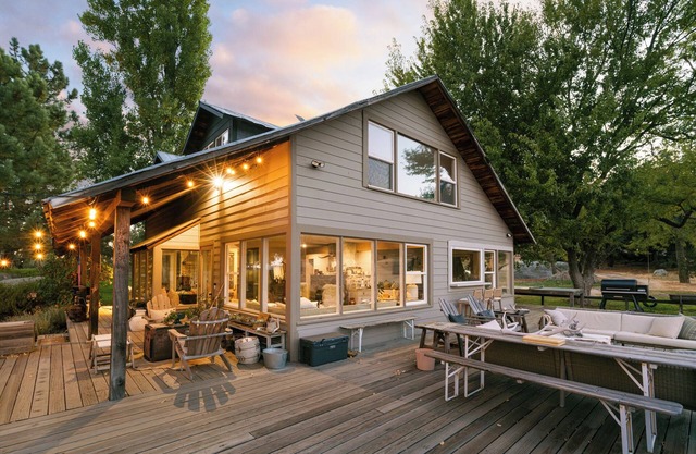 Bailey Creek Ranch - Hot Tub, Swimming Pond, and Views!