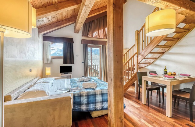 Baita 3 - Loft Apartment 203, Bardonecchia, Italy