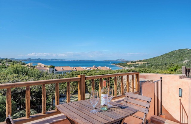 Baja Sardinia - Cala dei Ginepri, Villa 80 m vom Strand entfernt