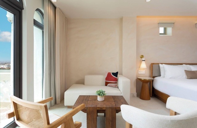 Balcony Plaza Suite King, Alma San Juan, Rooftop Pool, Close to Nightlife