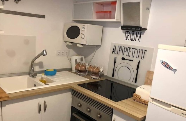 Baleal Surf & Wild Beach House Room I