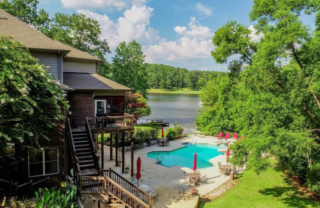Bama Lakeside Retreat! POOLS, SEE, BOOT, GAMEROOM! Mis. Bundesstaat & Missouri verfügbar!