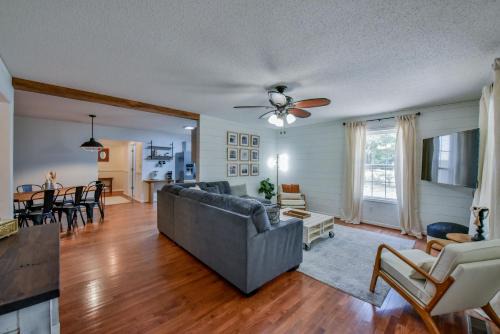 Bama Retreat - Sleeps 10, 5 Miles to Game Day Fun