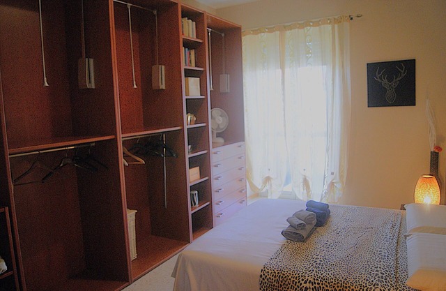 Bamby House bright apartment, family-friendly, central and well served.