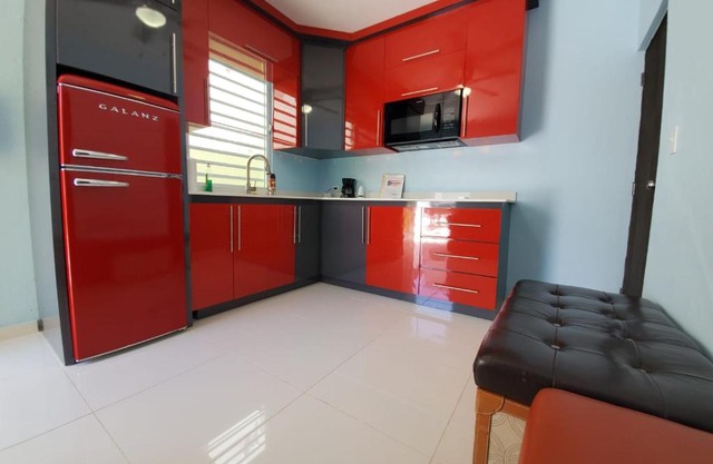 Barbosa Catano, Fishing Village, Remodeled, Walk To Ferry - Sleeps 4