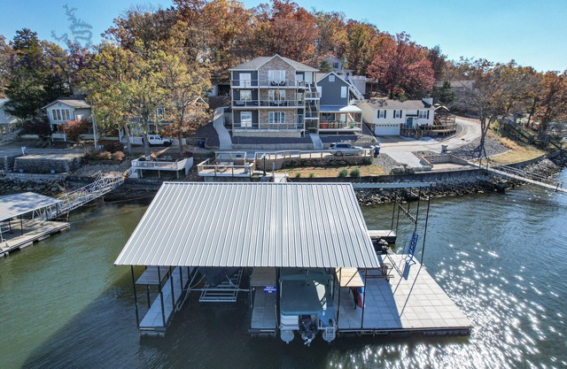 BARE FEET RETREAT! Swim Dock, 5 Decks, Elevator, Gaming Room, Bagnell Dam Strip!