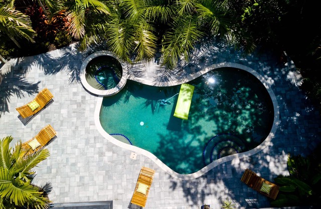 Barefoot Bungalow, Heated Pool & Spa, Game Room Foosball