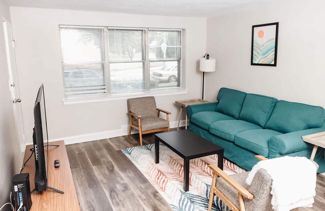 Bargain-Priced Apt w/24-Hour Fitness Ctr