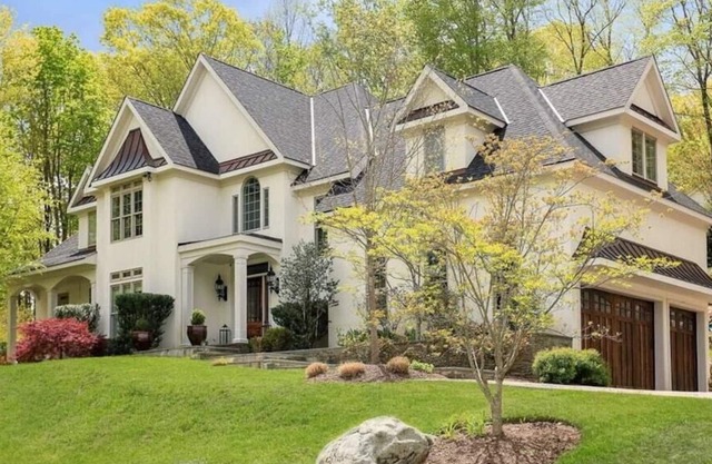 Stunning home just 60 mins away from NYC, sleeps 6