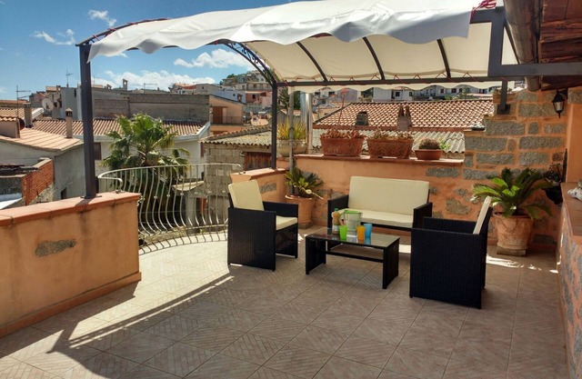 Bari Sardo, villa with all amenities close to paradise beaches (FREE WI FI)