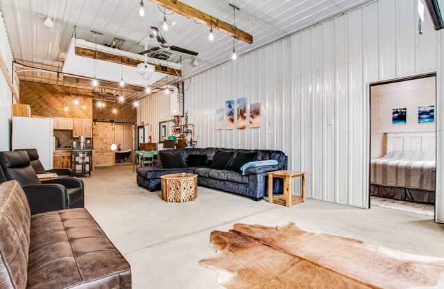 Barn & cabin with firepits, grills, foosball, kayaks, home theater, & 2 kitchens