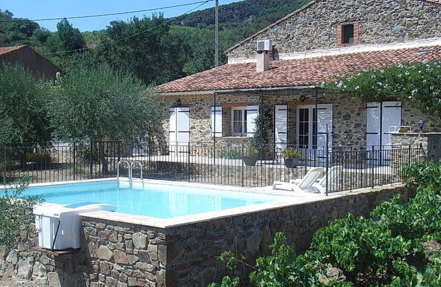 Scheune komplett renoviertes Steinland mit privatem Pool.