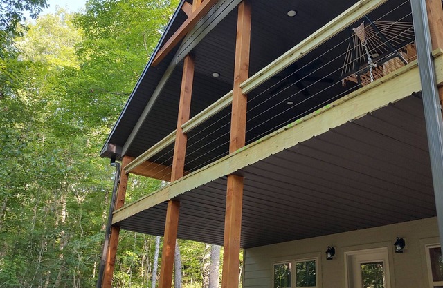 Barn Hollow Hideaway on the Jack's Fork River in Mtn. View, MO