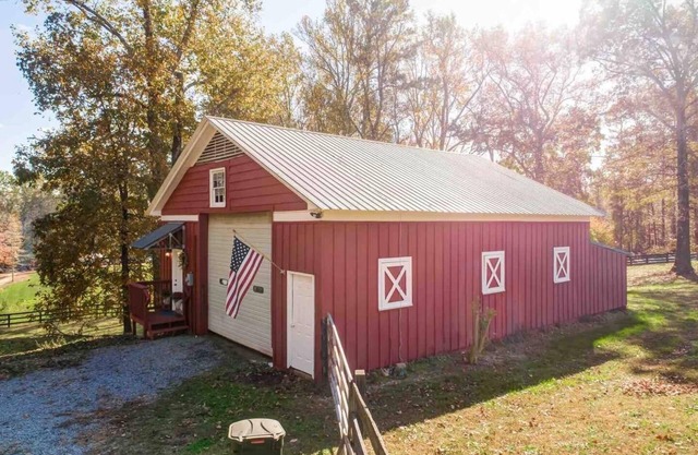 Barn on five acres & lake