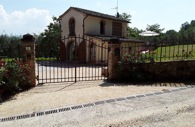 Scheune mit privatem Pool in unmittelbarer Nähe von San Gimignano, Siena, Volterra und Florenz