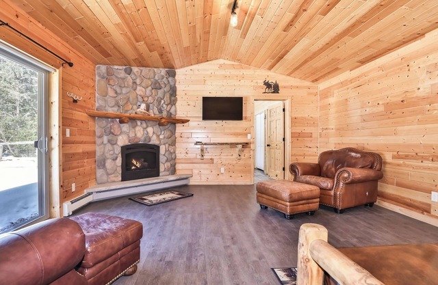 Barndominium Cabin in the Northwoods of Arbor Vitae WI minutes from Slo's Pub