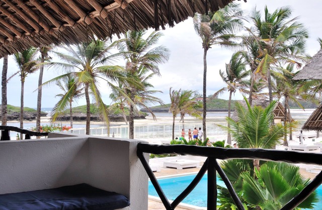 Barracuda Inn Resort