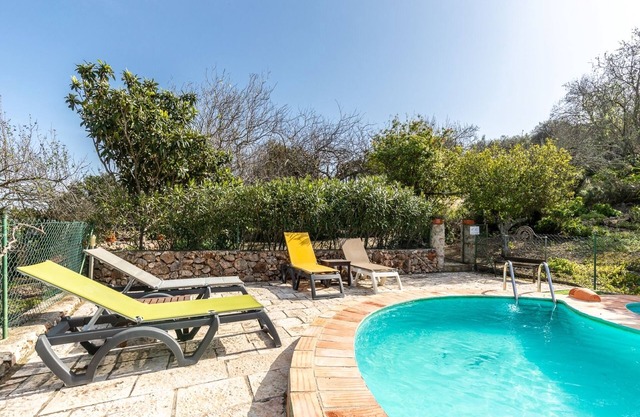 Bartsia Pink Villa, Schwimmbad, Garten, Terrasse, Parkplatz, Wifi!Neu!