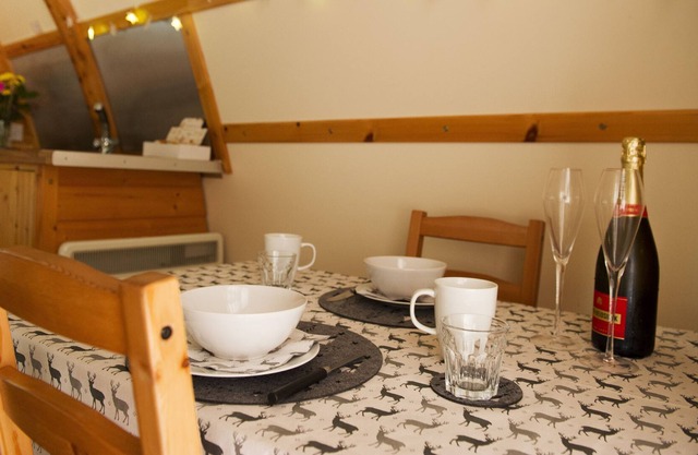 Barwise Pod, Bowness-on-Solway close to Hadrian's Wall with hot tub