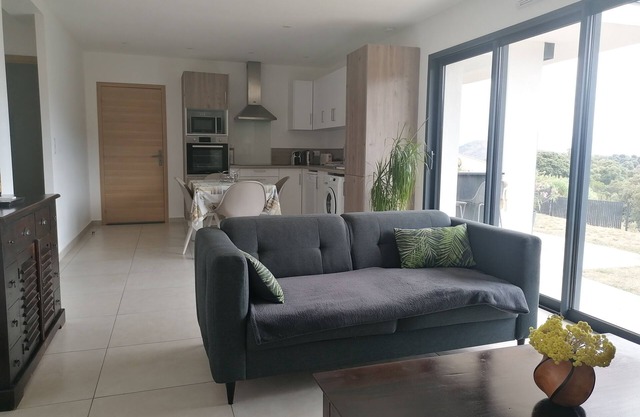 bas de Villa Contemporaine