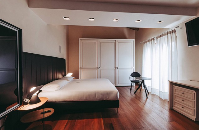 Basalt, room with bathroom and balcony.Tranquility,at the foot of the Little Dolomites.