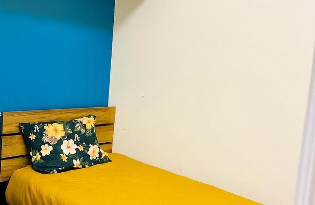 Base-8 Private Room In Cambridge