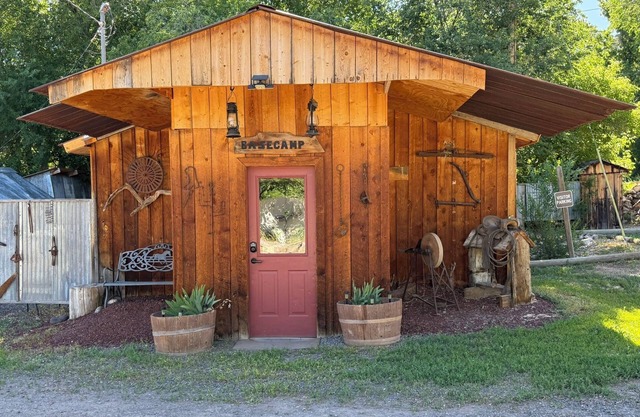 BaseCamp - Rustic cottage in Collbran