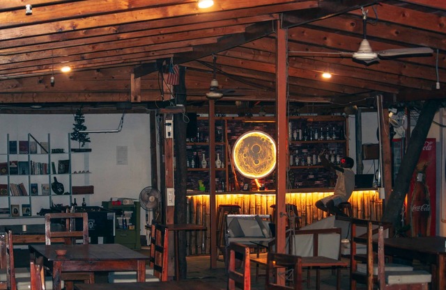 Basho Beach Huts & Cafe