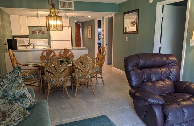 Bass & Fun Condominiums on Lake Okeechobee, 2 / 2 Condo.