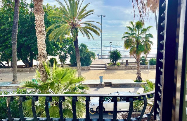 Batlló-Schutzhütte: Mit Blick auf das Meer im Zentrum von Sitges