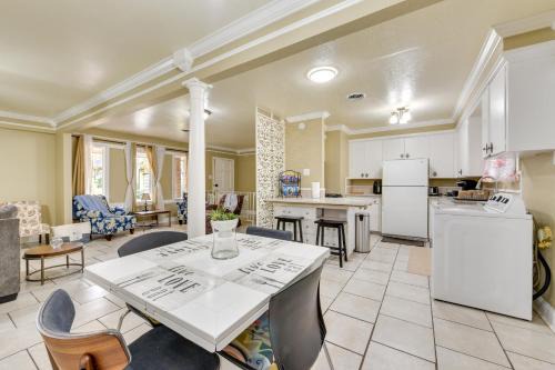 Baton Rouge Vacation Rental with Yard 10 Mi to LSU!