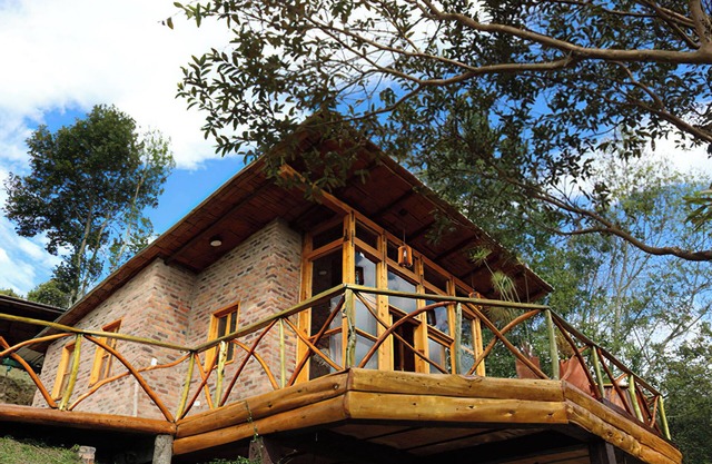Baumhaus Vista / Cabaña rústica con jacuzzi privado
