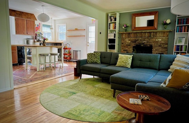 Bay Access Cottage + Pilates Gym