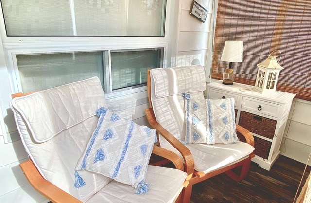 Bay Beach Cottage in Crystal Beach....perfect for a quiet getaway.