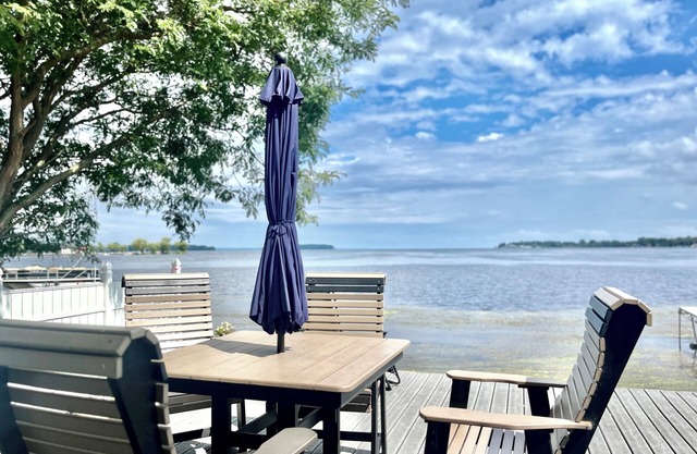 Bay-breeze Inn on Oneida Lake!