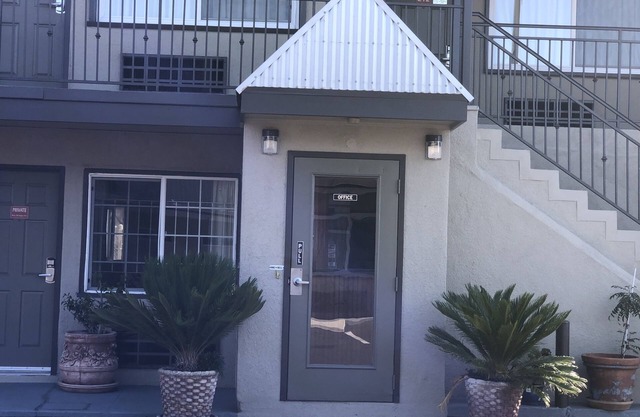 Bay Bridge Inn