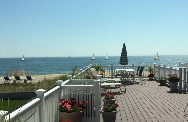 Bay Head Oceanfront Cottage ... Wake Up On The Beach!!