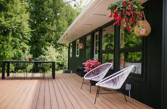 Bay Point Hideaway in the Woods
