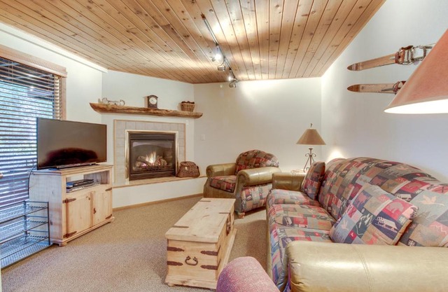 Bay Point Hillside 18C Down