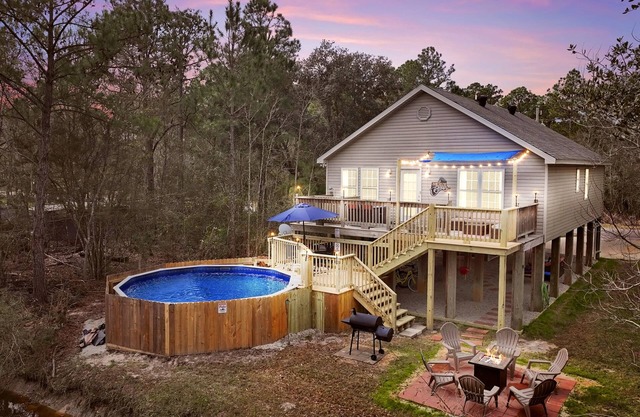 Bay St. Louis Pool, Hot Tub, Ping Pong, Fire Pit, and Grill Waterfront Home