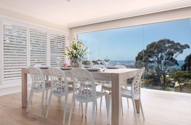 Bay View 6 :: Brandneues Haus mit unglaublicher Aussicht!