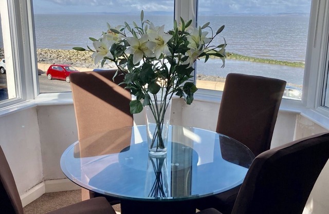 Bay View Apartment