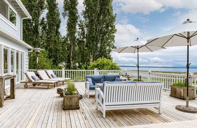 Bay View Home Overlooking Puget Sound with Great Decks, WiFi & Easy Beach Access
