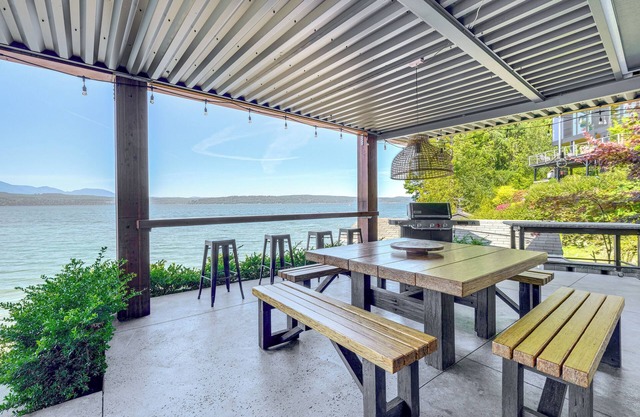 Bayfront Home w/ Private Beach in Poulsbo!