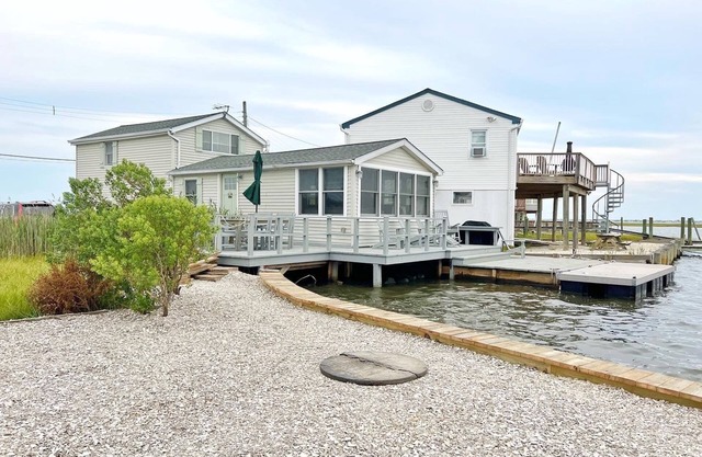 Bayfront House in Manahawkin near LBI - we prefer Friday to Fri weekly rentals