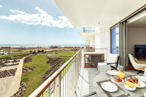 Bayline Algarve Apt – Beachfront, Spa, Lagoon View