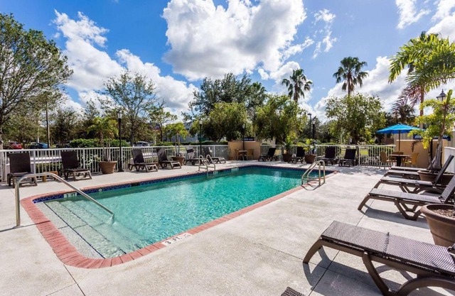 Baymont by Wyndham Fort Myers Airport